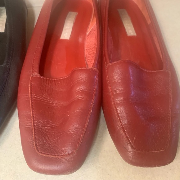 🥿 2 Pairs of Loafers - RED AND BLACK (6 1/2)🥿🥿 - Picture 4 of 10